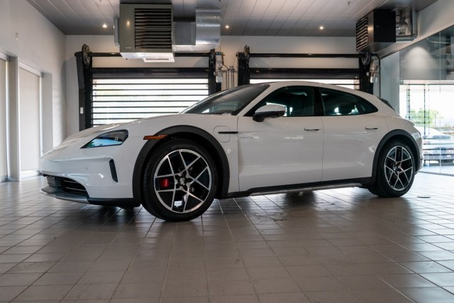 2025 Porsche Taycan Cross Turismo 4S
