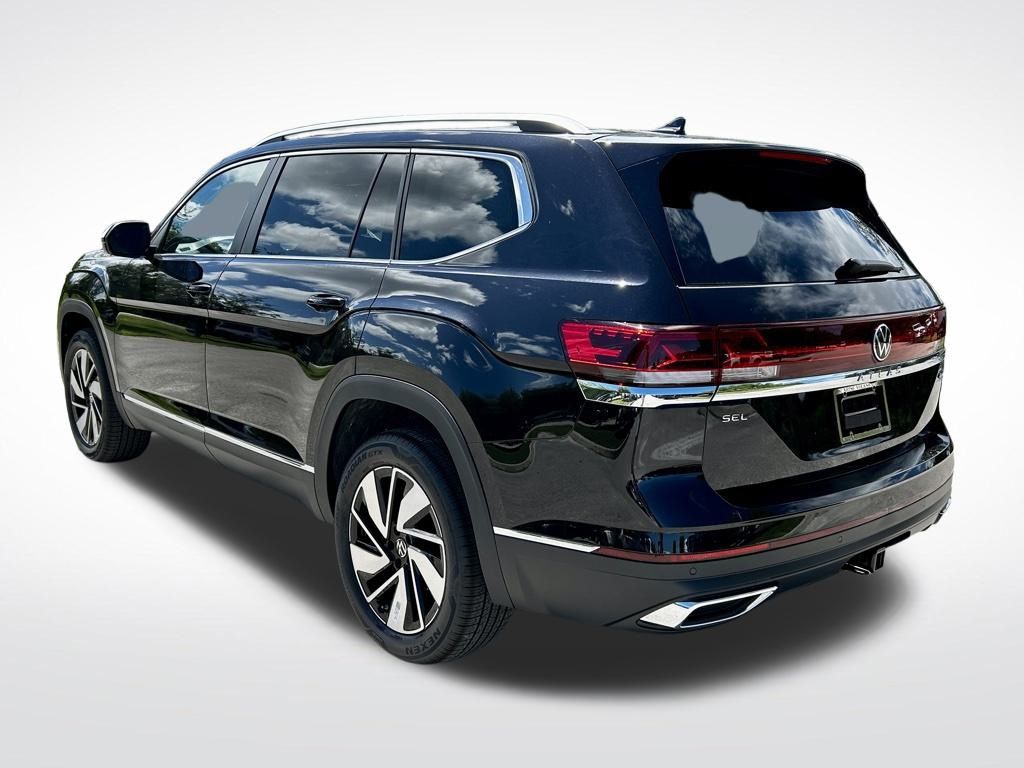 2026 Volkswagen Atlas SEL photo 4