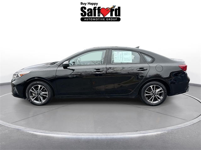 2023 Kia Forte LXS photo 4