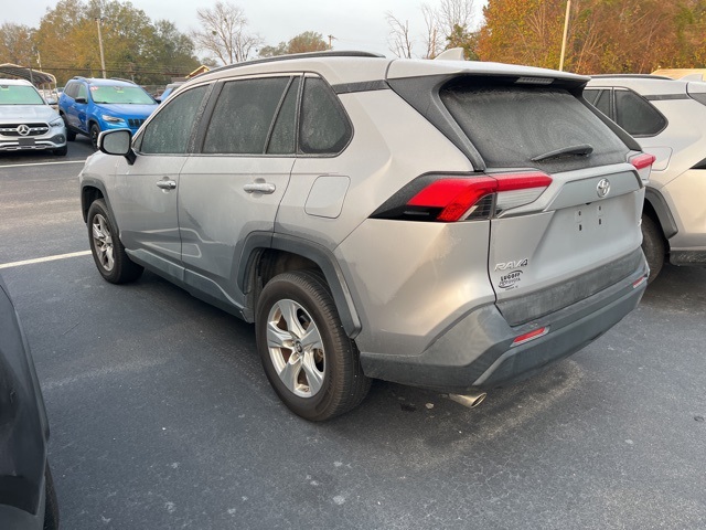2019 Toyota RAV4 XLE photo 2