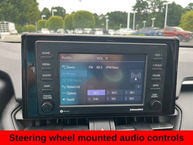 2021 Toyota RAV4 LE photo 10