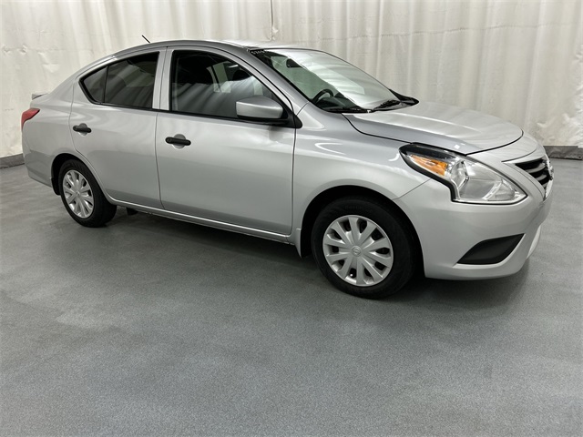 2019 Nissan Versa Sedan S Plus's photo