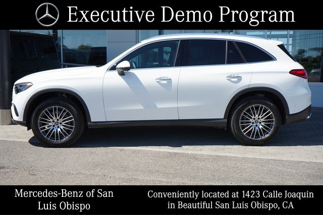 2025 Mercedes Benz GLC 300 photo 4