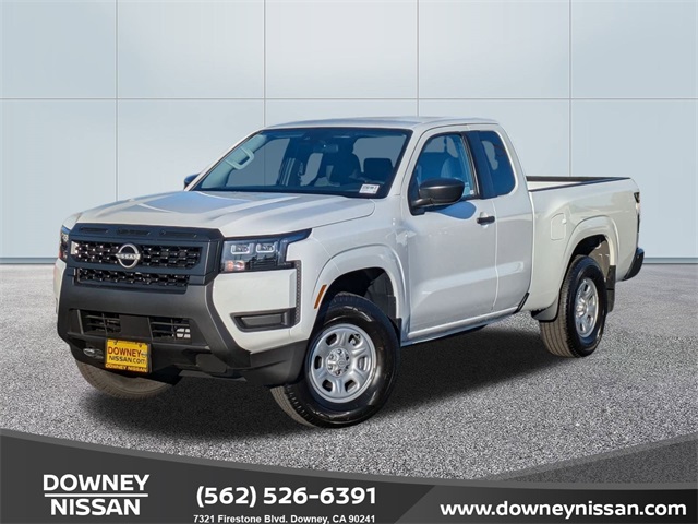 2026 Nissan Frontier S's photo