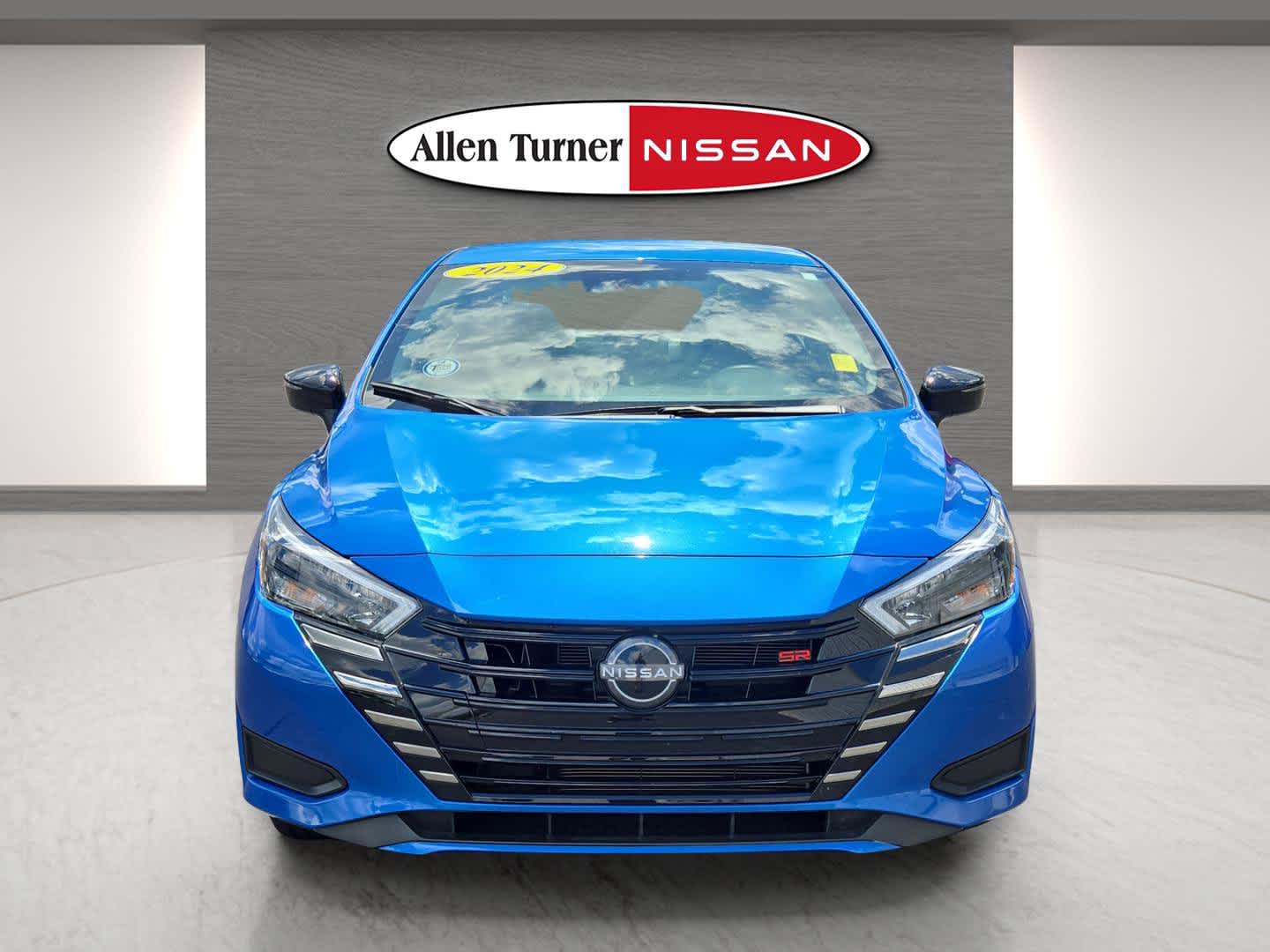 2024 Nissan Versa 1.6 SR photo 4