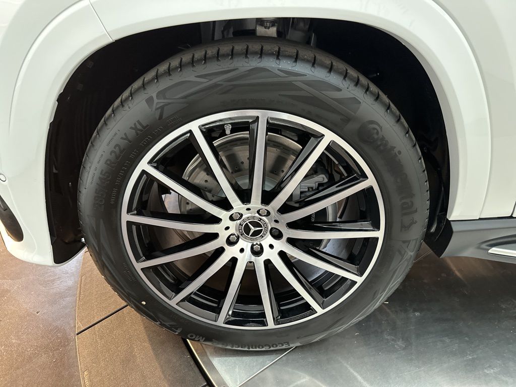 2026 Mercedes Benz GLS 580 4MATIC photo 28