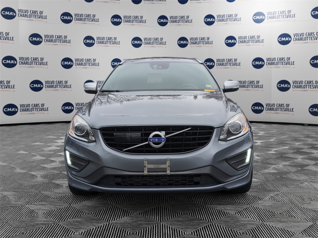 2016 Volvo XC60 T6 R-Design Platinum photo 4