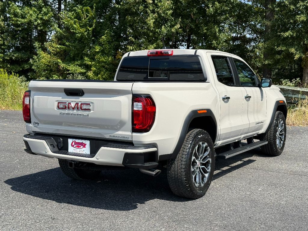 2026 Gmc Canyon Denali photo 11