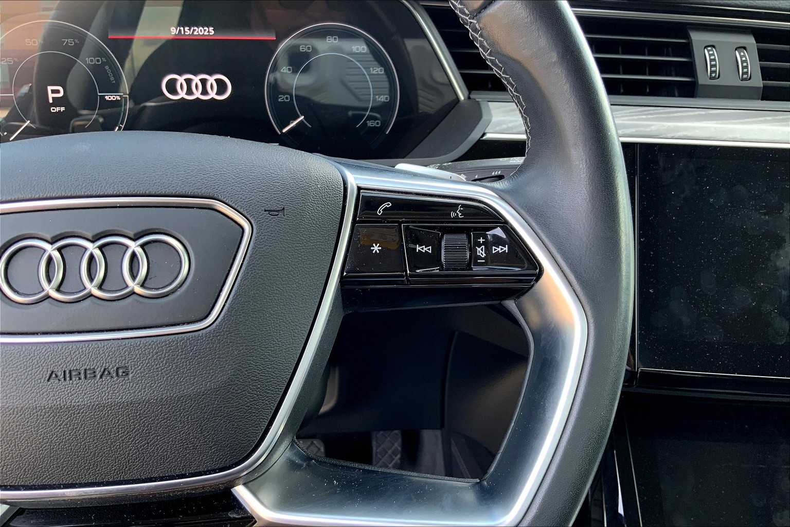 2024 Audi Q8 E-tron Premium Plus photo 20