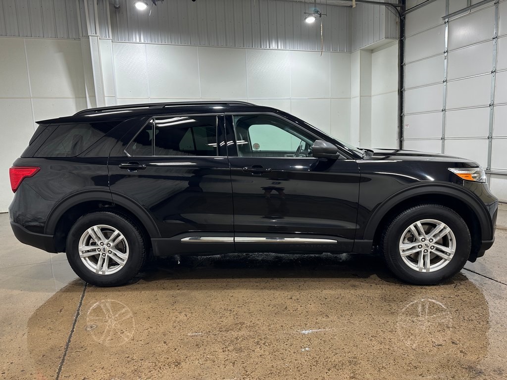 2024 Ford Explorer XLT photo 2