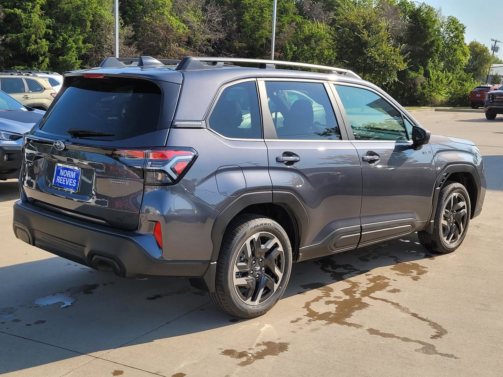 2025 Subaru Forester Premium photo 16