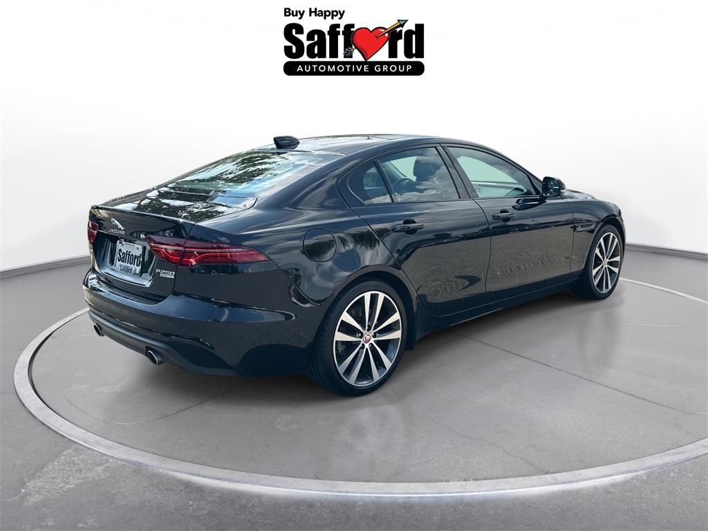 2020 Jaguar XE S photo 9