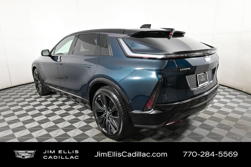 2024 Cadillac Lyriq Sport photo 3