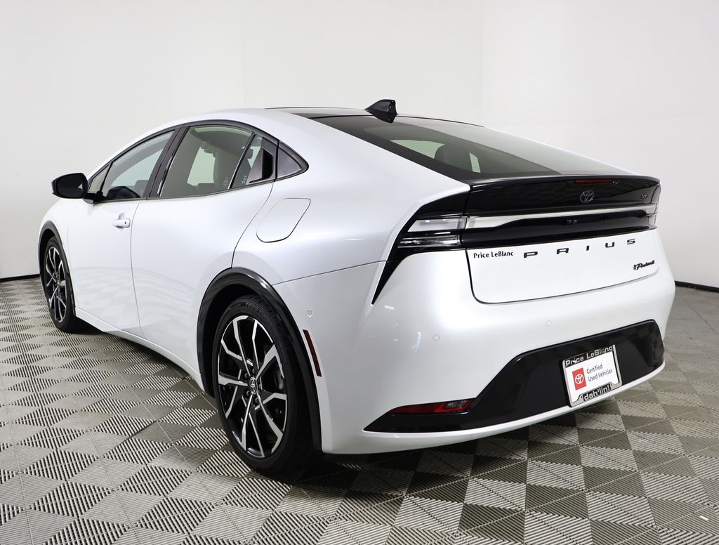 2024 Toyota Prius Prime XSE Premium photo 4