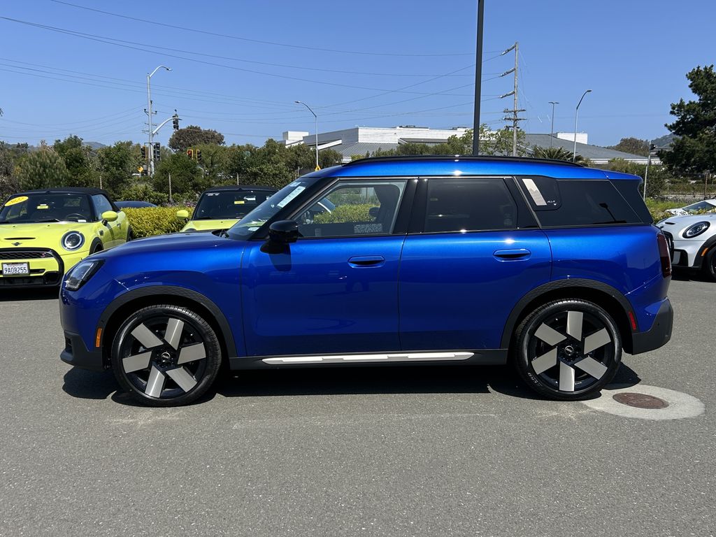 2025 Mini Countryman S ALL4 Iconic photo 2