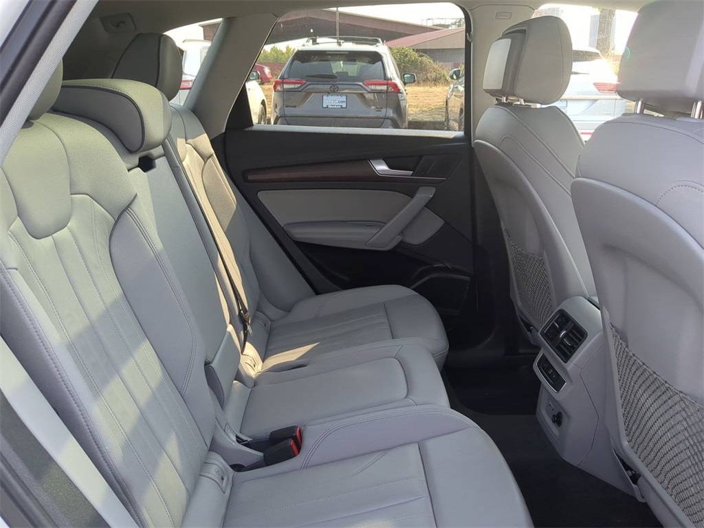 2024 Audi Q5 45 S line Premium photo 25