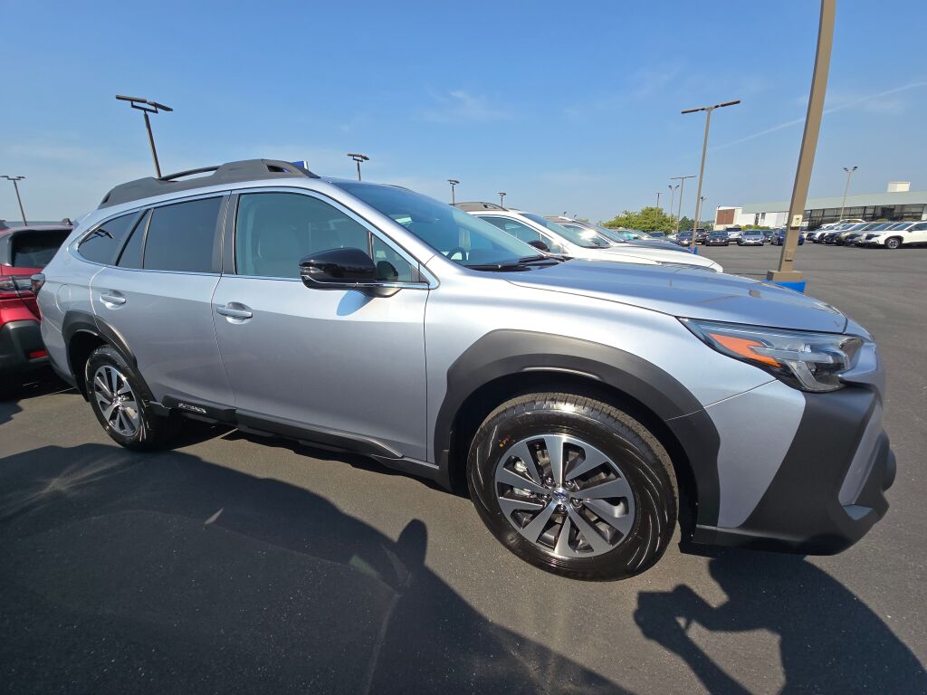 2025 Subaru Outback Premium photo 4