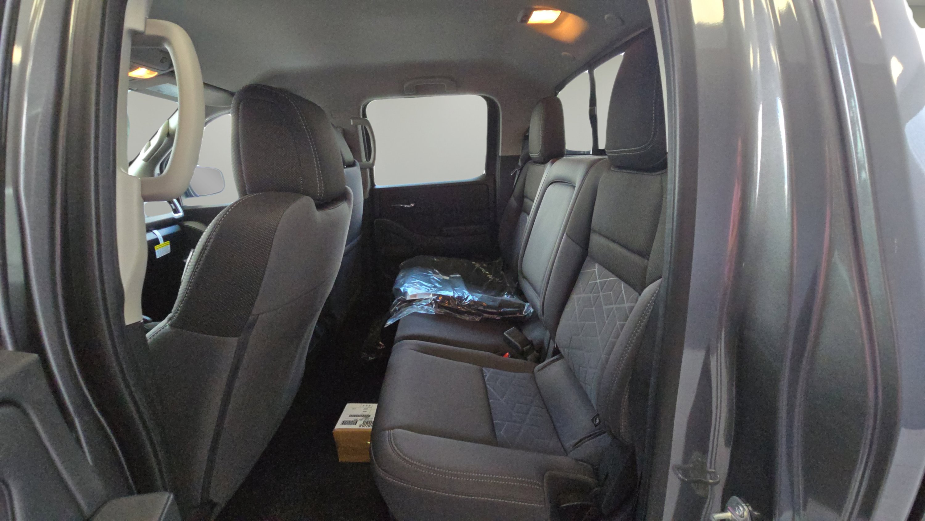 2025 Nissan Frontier SV photo 11
