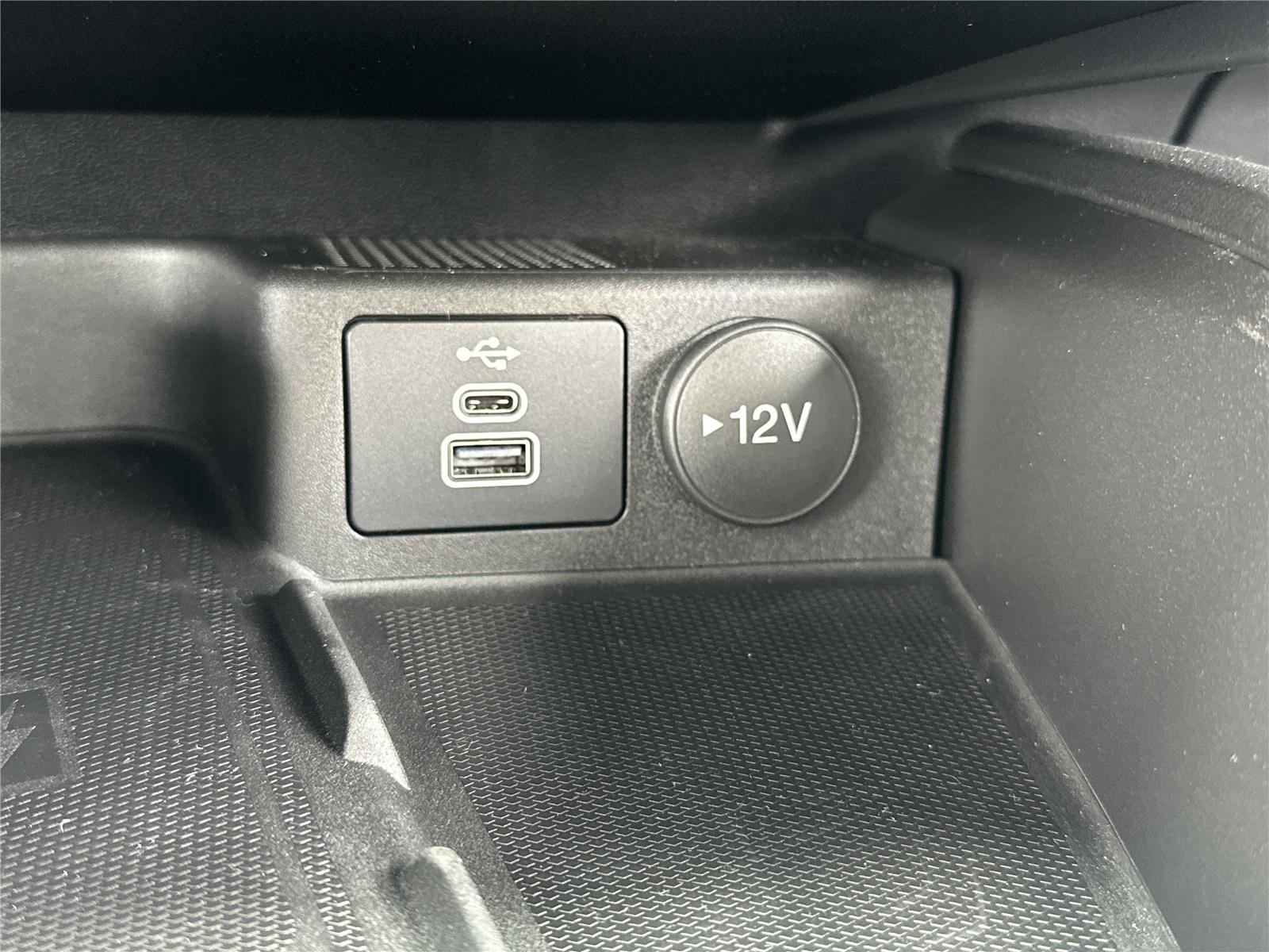 2025 Ford Escape Plug-In Hybrid photo 8