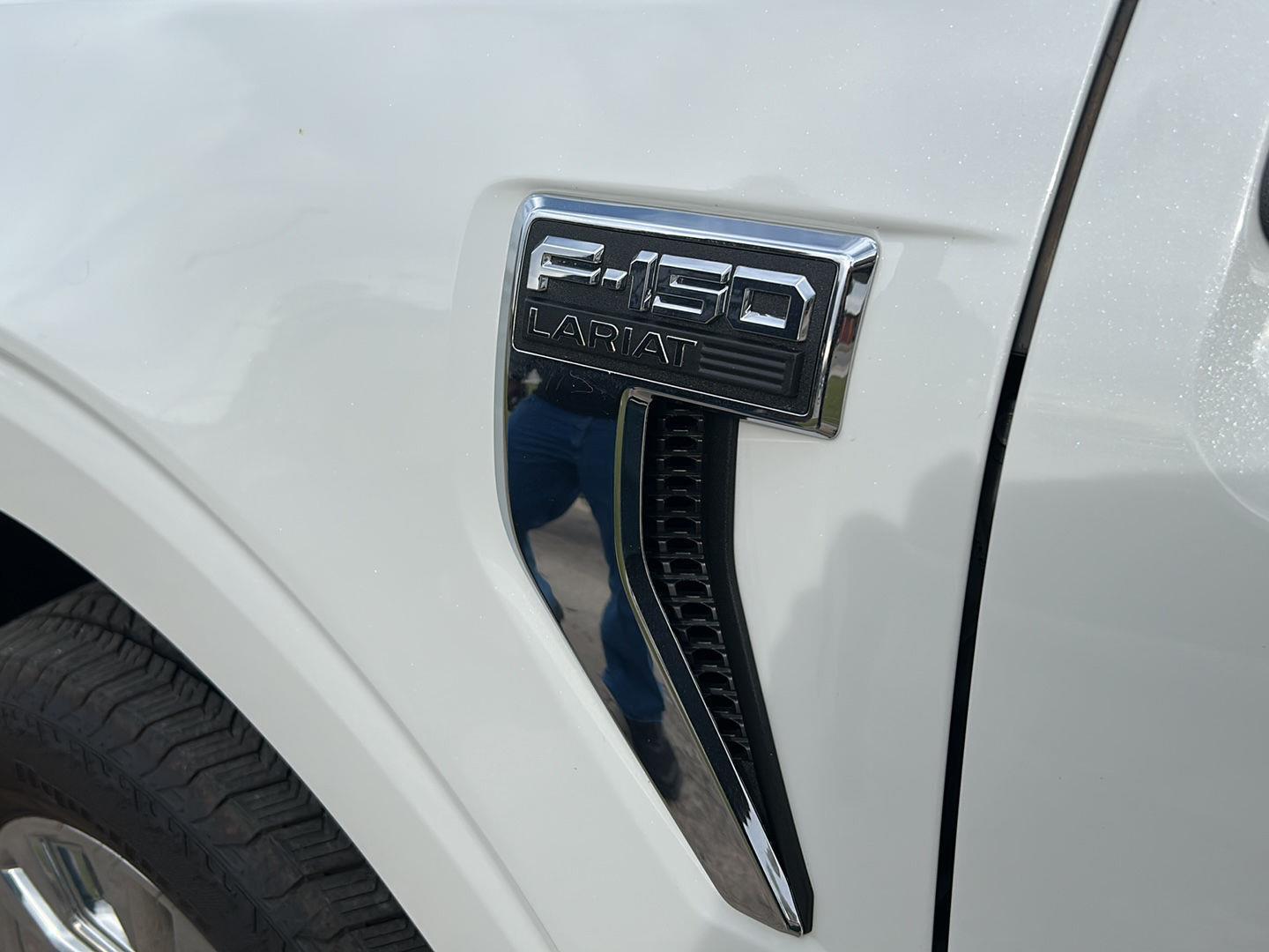 2025 Ford F-150 Lariat photo 2