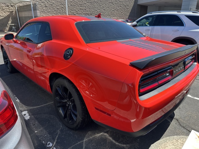 2017 Dodge Challenger SXT photo 4