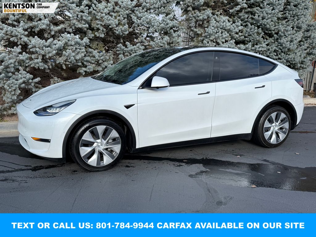 2022 Tesla Model Y Long Range's photo
