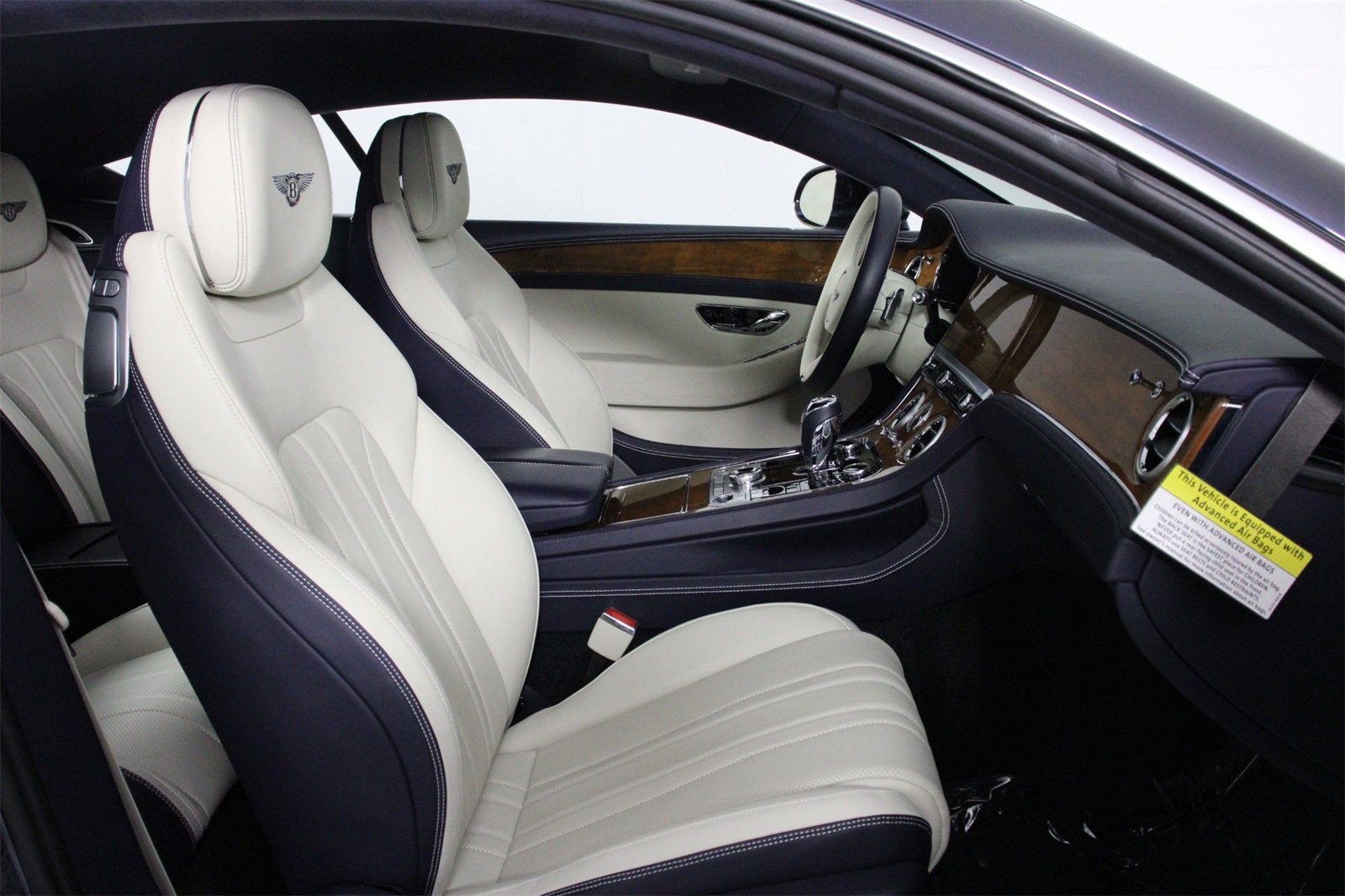 2024 Bentley Continental GT V8 photo 22