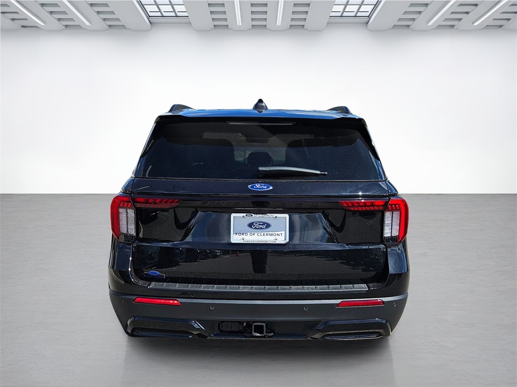 2025 Ford Explorer ST-Line photo 6