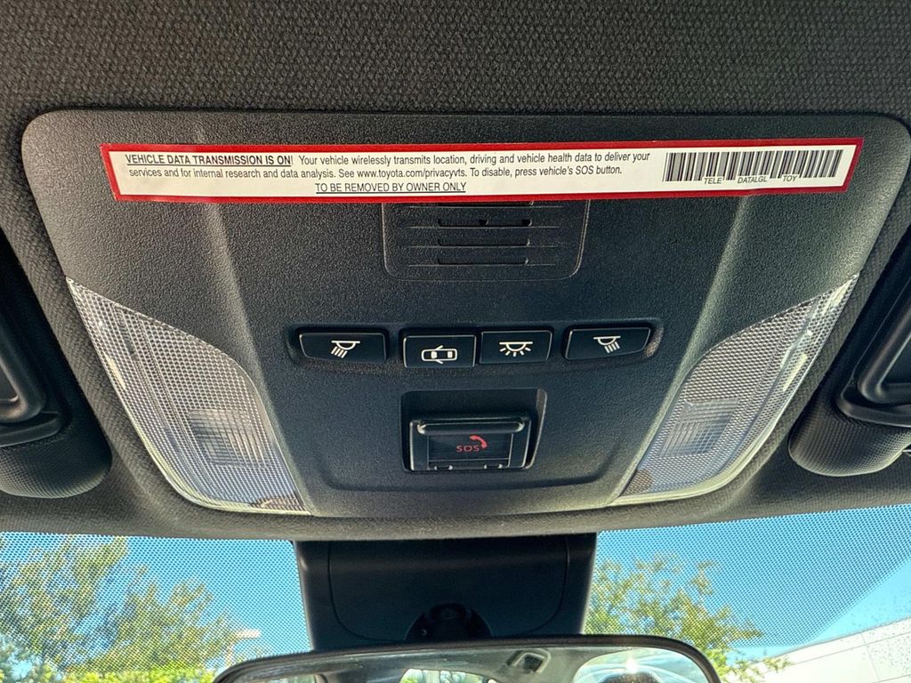 2021 Toyota Corolla SE photo 31