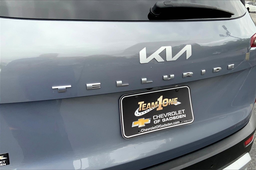 2022 Kia Telluride LX photo 8