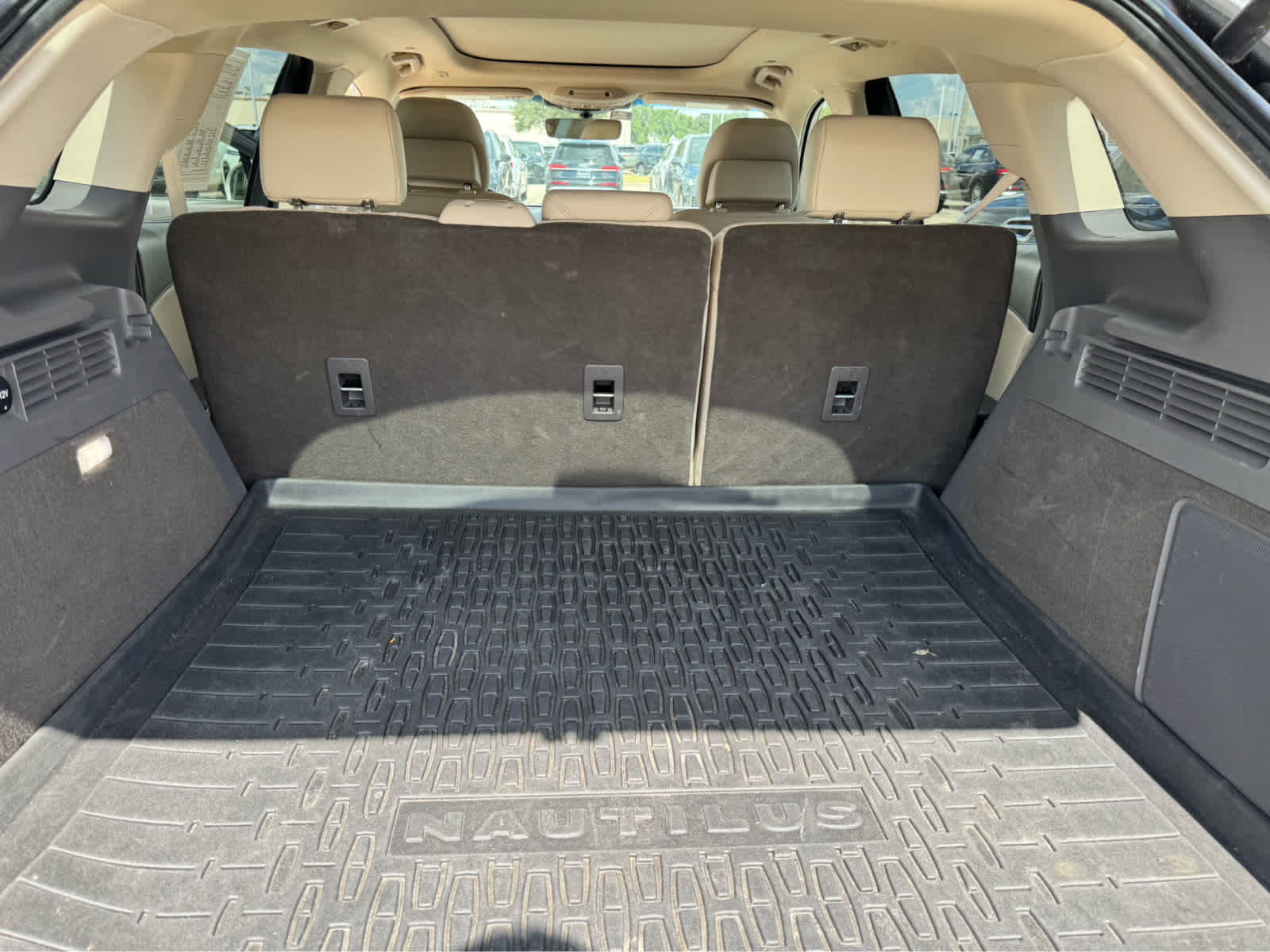 2019 Lincoln Nautilus Reserve photo 23