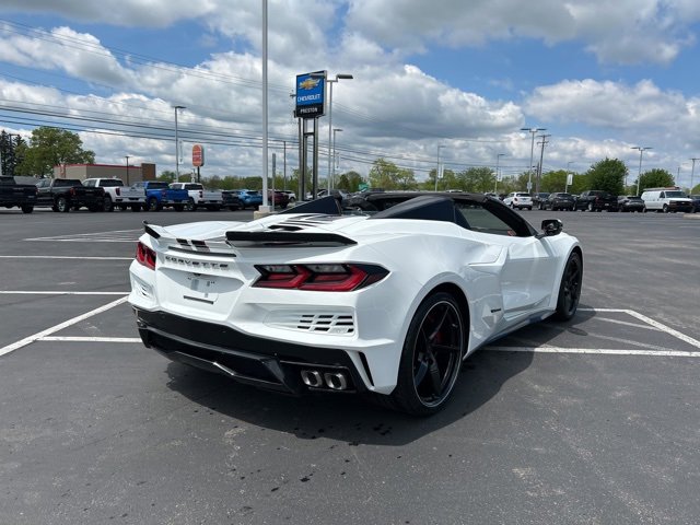 2025 Chevrolet Corvette E-Ray 3LZ photo 3