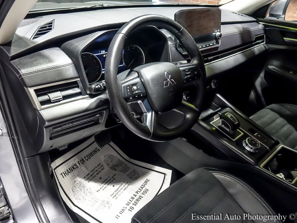 2023 MITSUBISHI OUTLANDER - Image 13