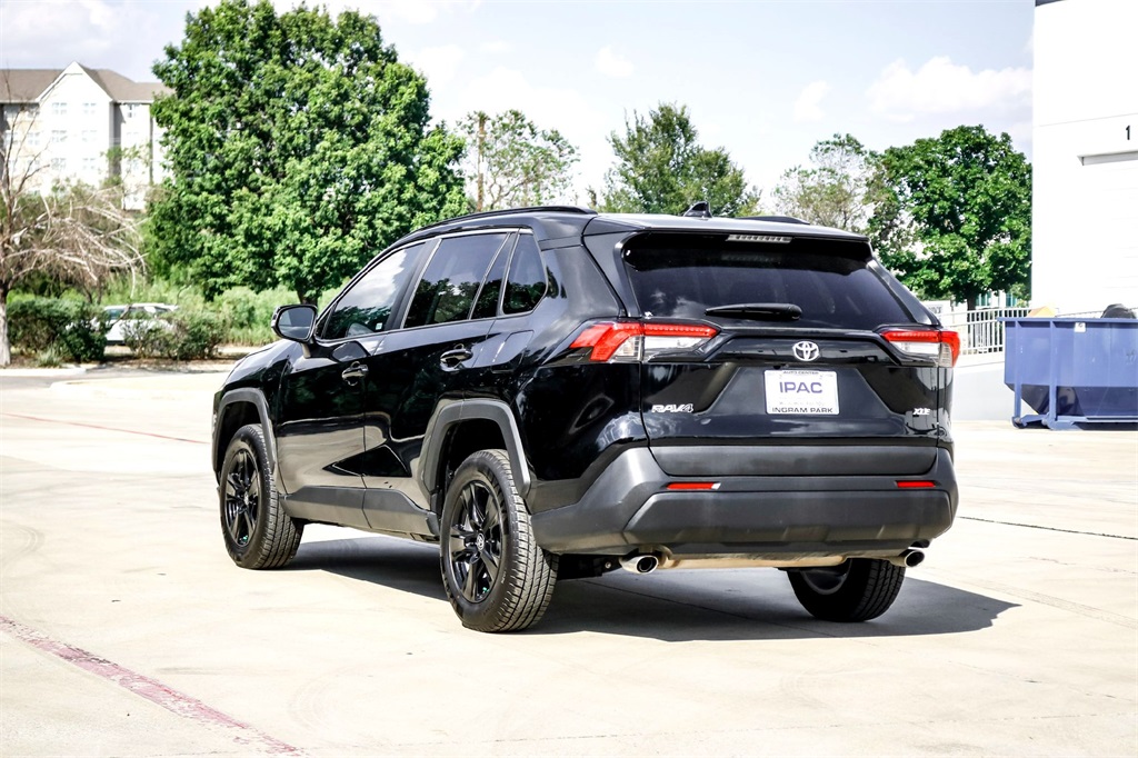 2024 Toyota RAV4 XLE photo 6
