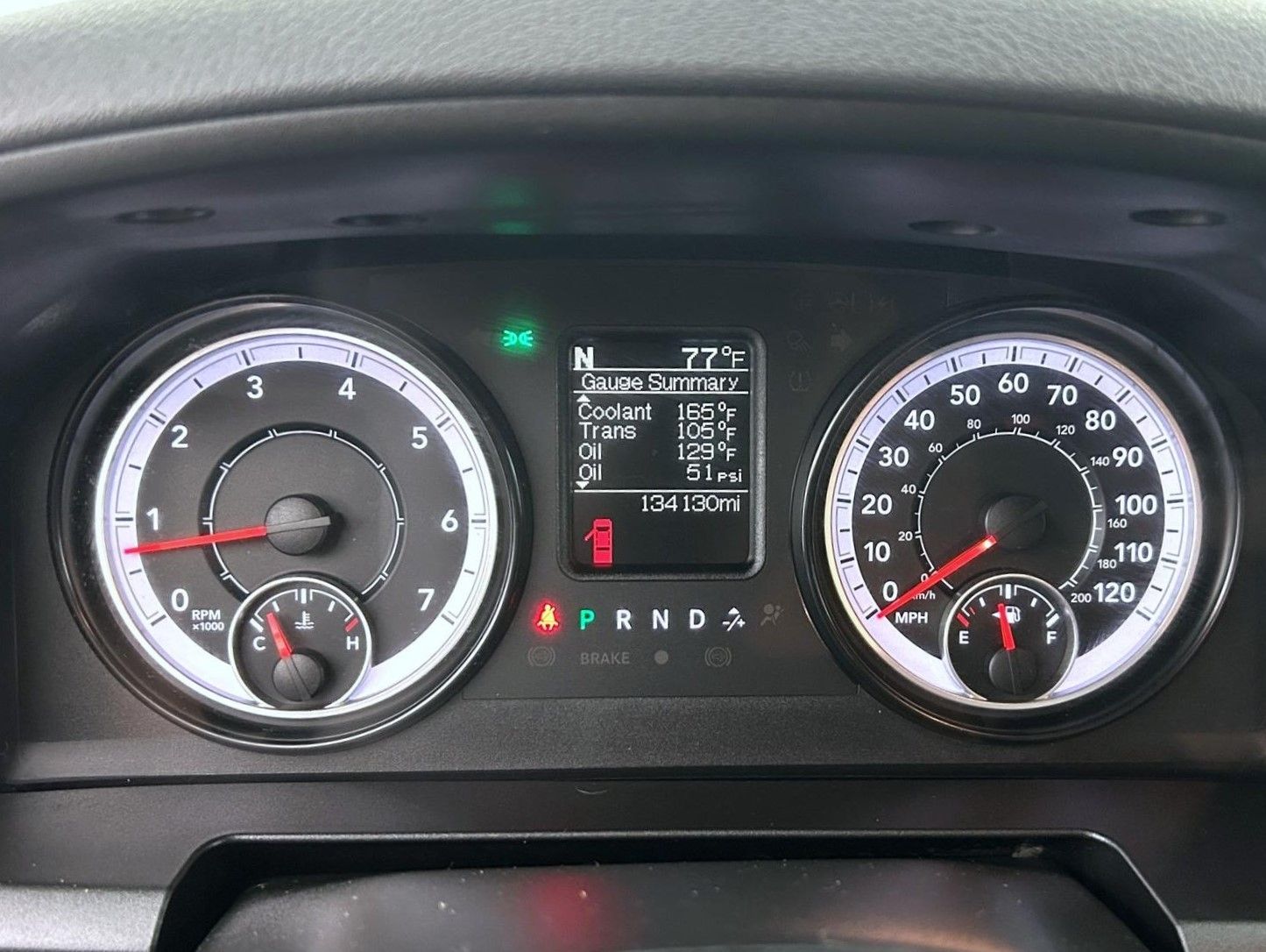 2017 Ram 1500 SLT photo 12