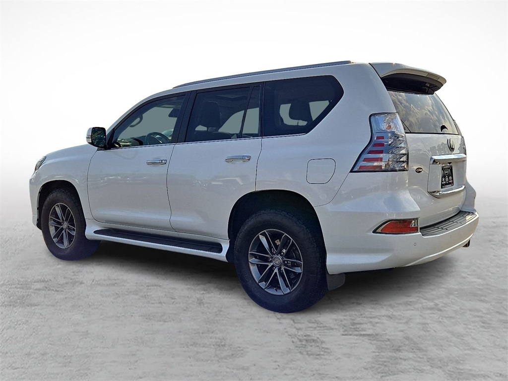 2020 Lexus GX 460 photo 2