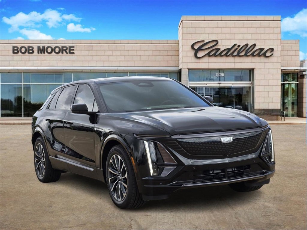 2025 Cadillac Lyriq Sport photo 3