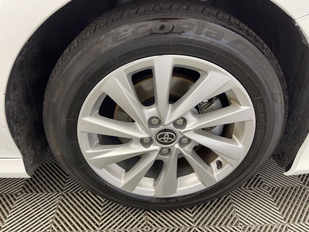 2024 Toyota Camry LE photo 33