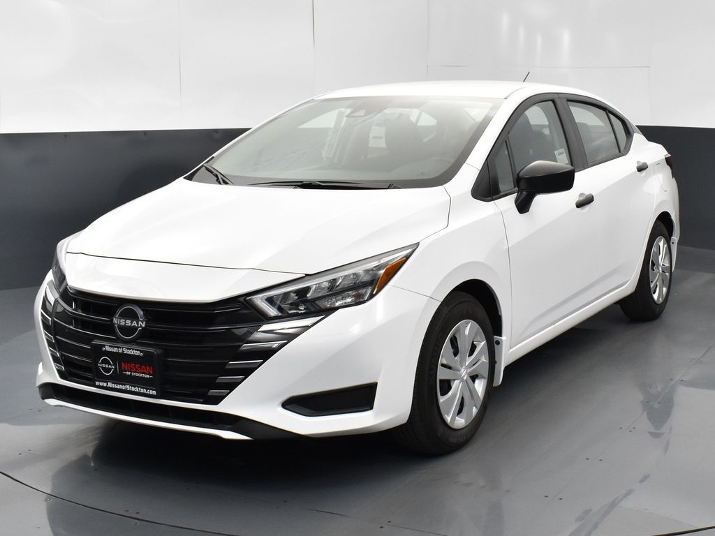 2025 Nissan Versa 1.6 S photo 2