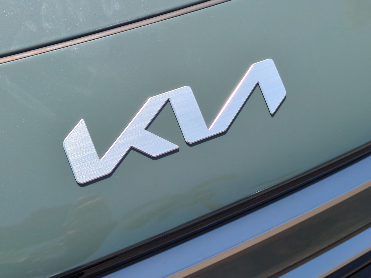 2025 Kia Niro EX Touring photo 25