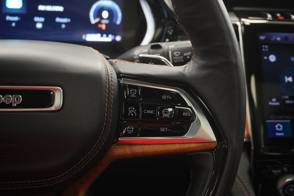 2022 Jeep Grand Cherokee Summit Reserve photo 27
