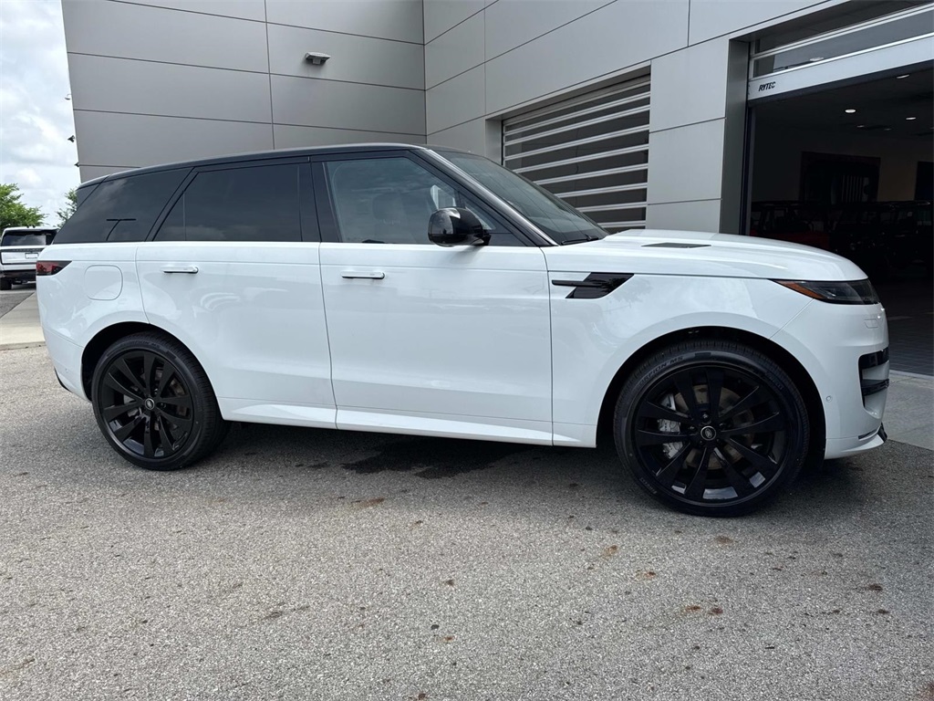 2025 Land Rover Range Rover Sport SE photo 10