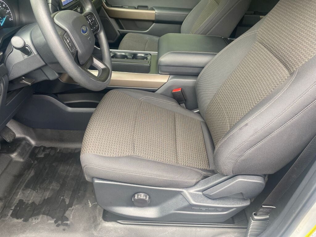 2023 Ford F-150 XL photo 9