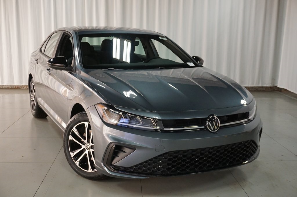 2025 Volkswagen Jetta 1.5T Sport photo 5