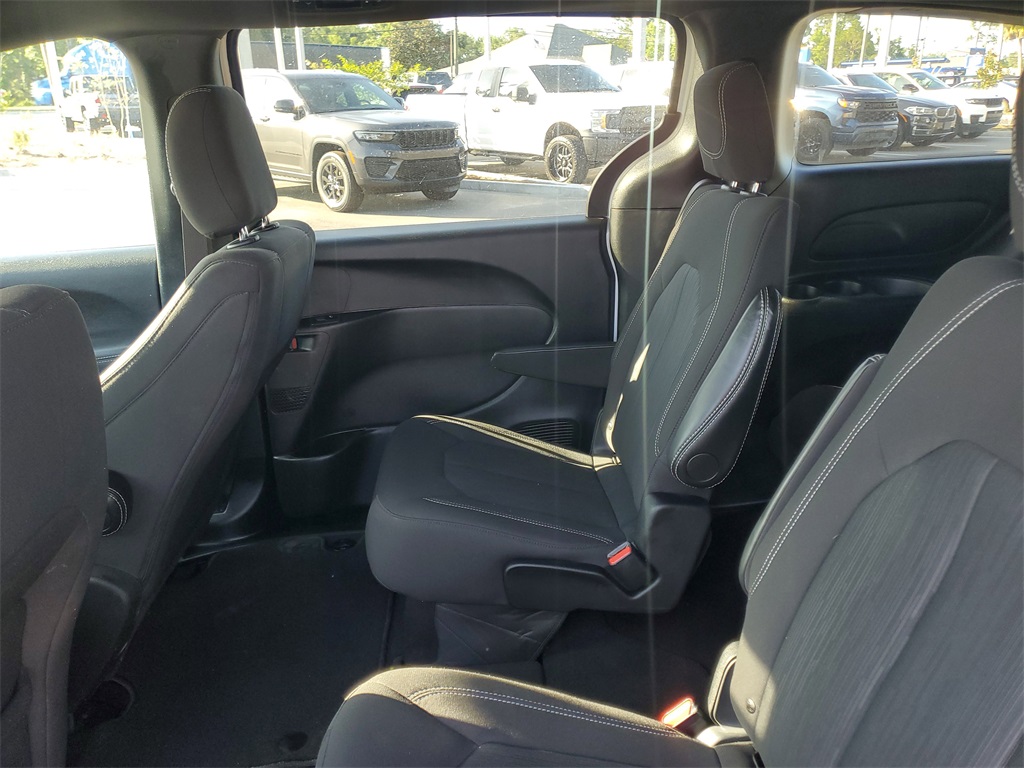 2024 Chrysler Pacifica Touring photo 30