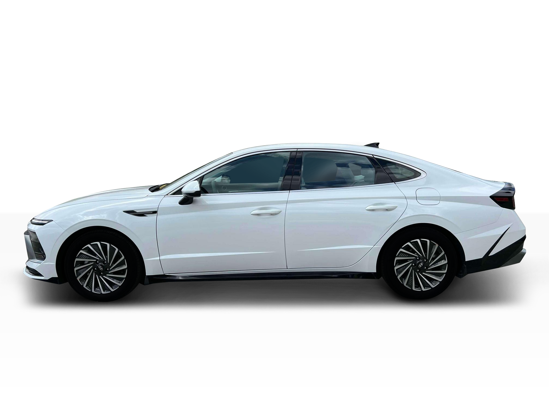 2025 Hyundai Sonata Hybrid SEL photo 3
