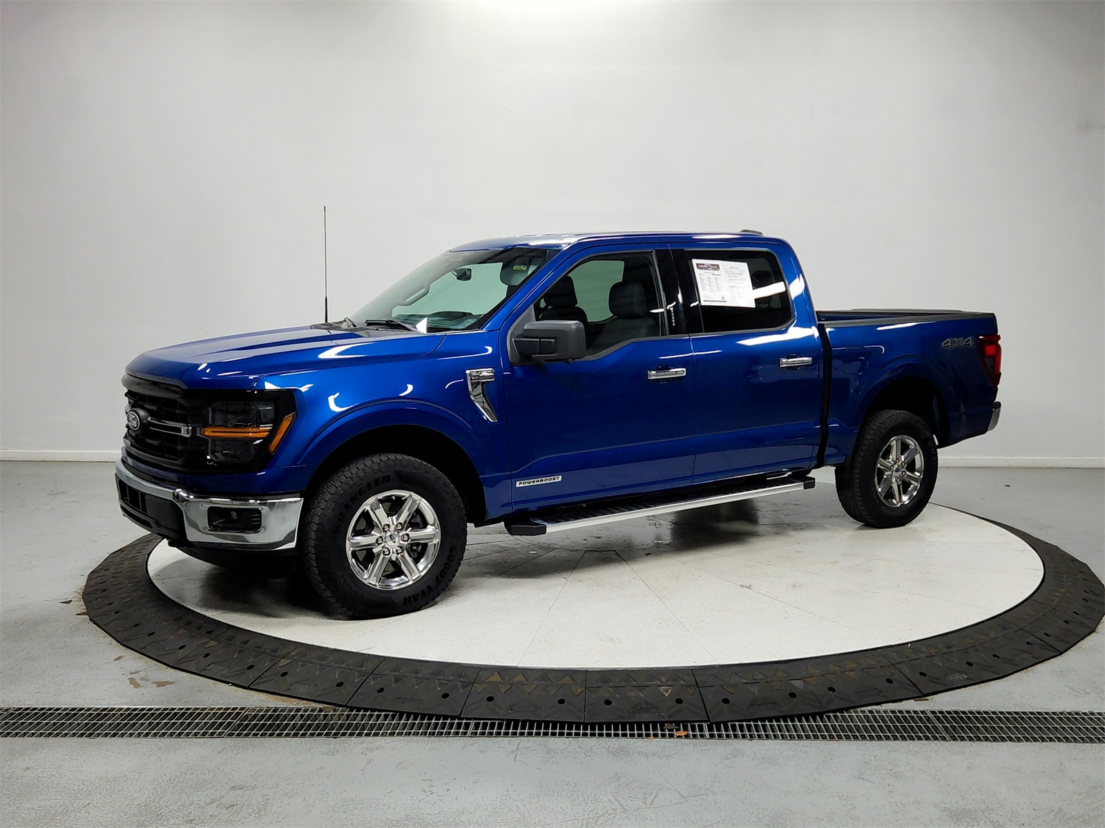 2024 Ford F-150 XLT photo 3