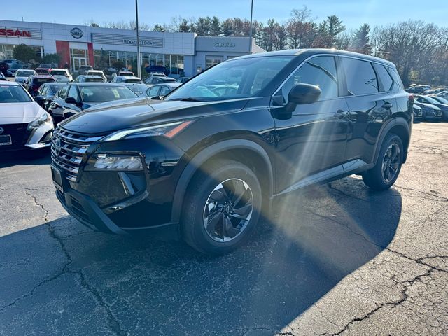 2026 Nissan Rogue SV's photo