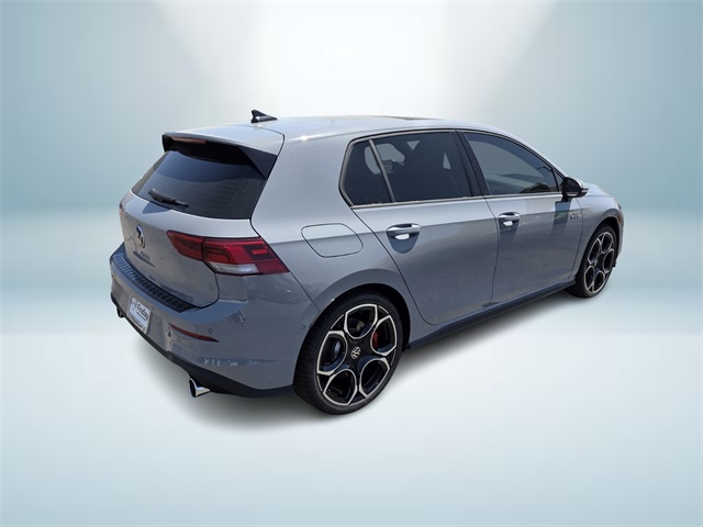 2025 Volkswagen Golf GTI Autobahn photo 4