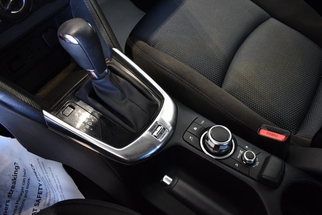 2019 Toyota Yaris LE photo 19